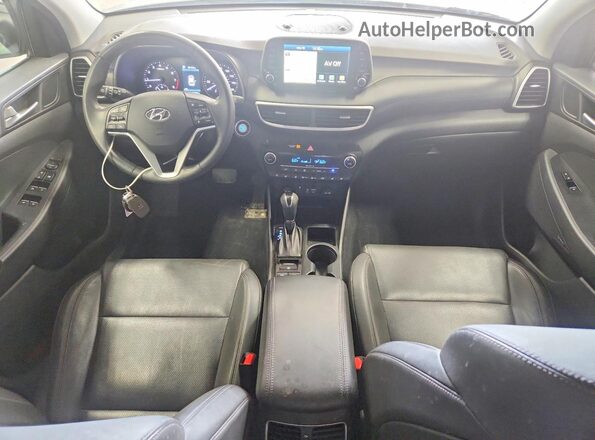 KM8J3CAL5KU866645 2019 HYUNDAI TUCSON Серебряный Вид панели приборов