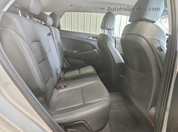 KM8J3CAL5KU866645 2019 HYUNDAI TUCSON Серебряный Вид задних сидений