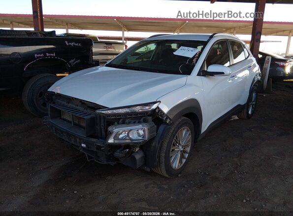 KM8K22AAXJU071704 2018 HYUNDAI KONA Белый Передняя левая четверть