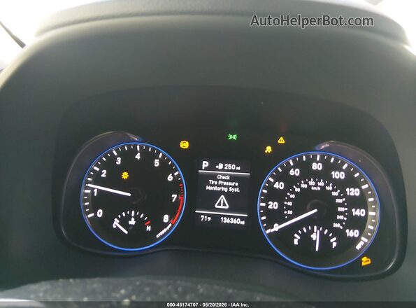 KM8K22AAXJU071704 2018 HYUNDAI KONA Белый Вид задних сидений