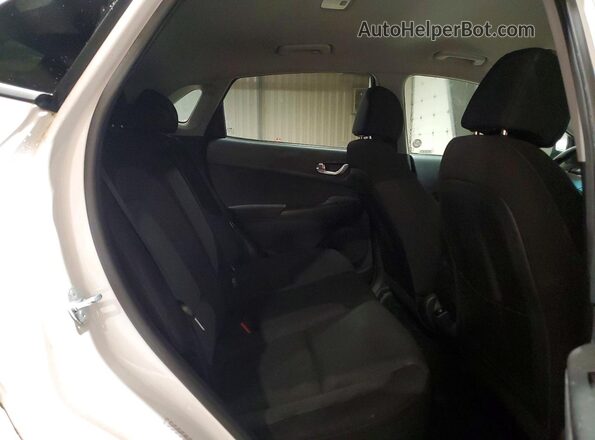 KM8K23AG0PU190834 2023 HYUNDAI KONA Белый Вид задней части салона