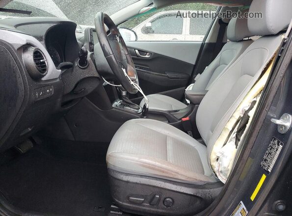 KM8K33A53LU532010 2020 HYUNDAI KONA Серый Вид салона спереди