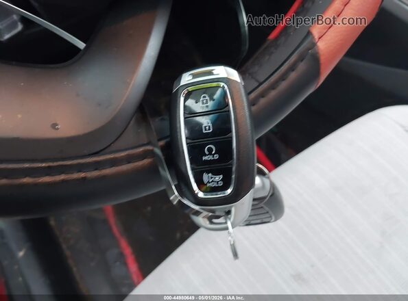 KM8K3CAB5PU056015 2023 HYUNDAI KONA Красный Вид панели приборов