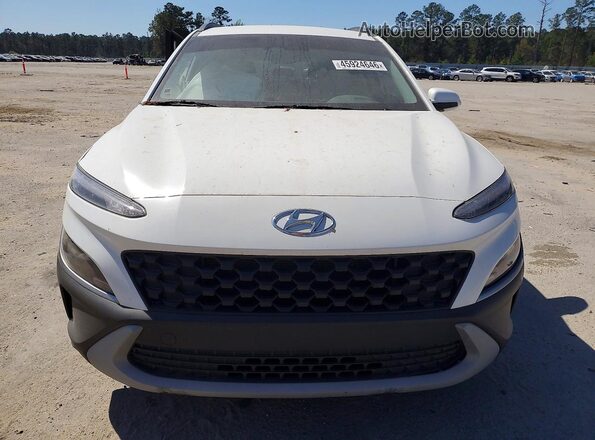 KM8K62ABXPU976207 2023 HYUNDAI KONA Белый Вид спереди