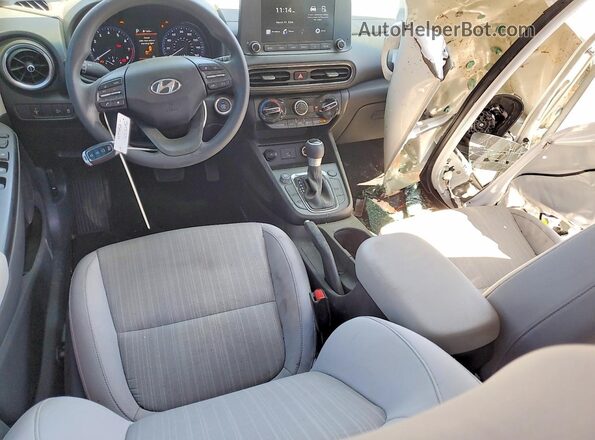 KM8K62ABXPU976207 2023 HYUNDAI KONA Белый Вид панели приборов