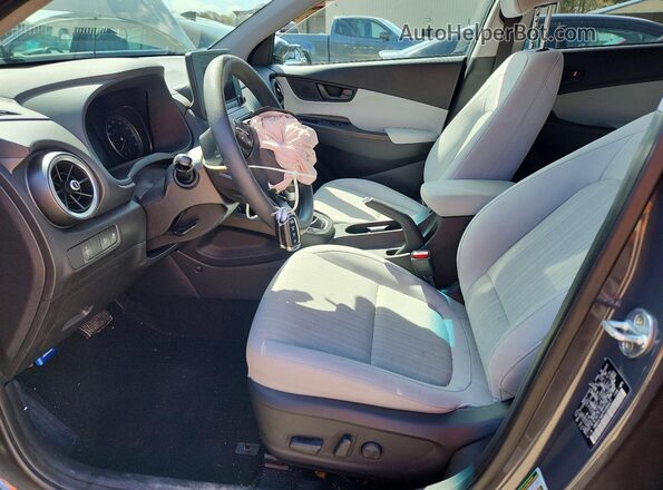 KM8K6CAB2PU986817 2023 HYUNDAI KONA Серый Вид салона спереди
