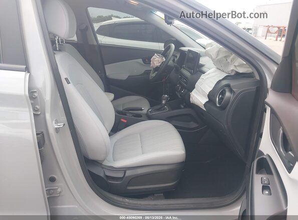 KM8K6CAB7PU008216 2023 HYUNDAI KONA Pewter Вид салона спереди