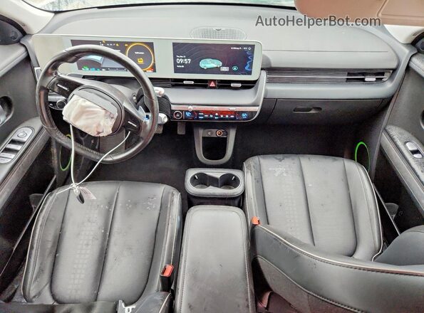KM8KNDAF8PU149159 2023 HYUNDAI IONIQ Silver Dashboard view