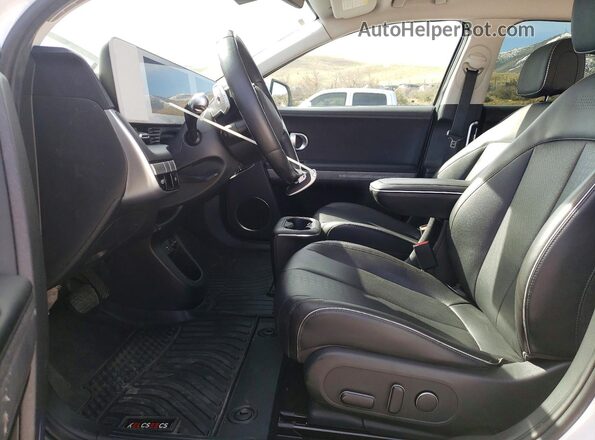 KM8KNDAF8PU180671 2023 HYUNDAI IONIQ Белый Вид салона спереди