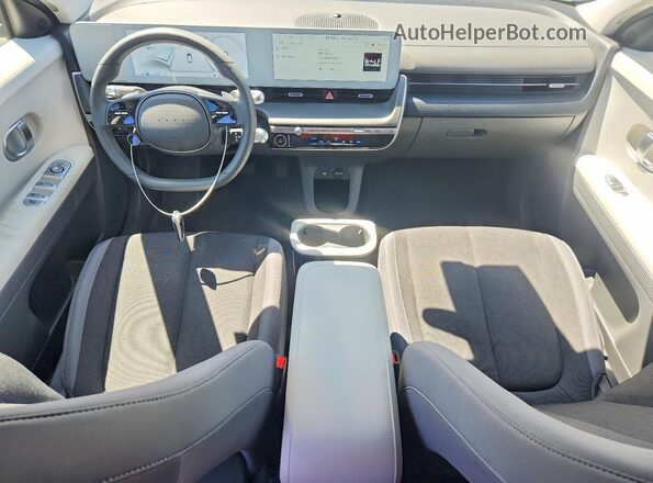 KM8KNDDF9RU294466 2024 HYUNDAI IONIQ Серебряный Вид панели приборов