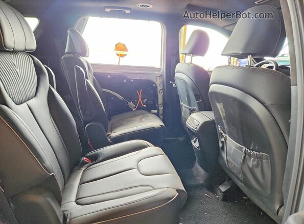 KM8R74GEXPU512102 2023 HYUNDAI PALISADE Серебряный Вид задней части салона