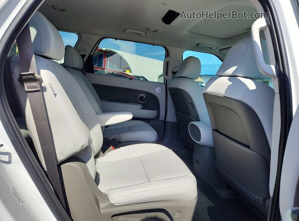 KM8RHESA2TU060891 2026 HYUNDAI PALISADE White Widok wnętrza z tyłu