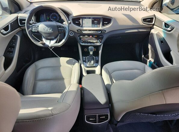 KMHC05LC2KU144057 2019 HYUNDAI IONIQ Белый Вид панели приборов
