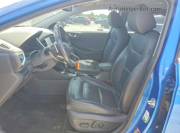 KMHC05LC4JU082109 2018 HYUNDAI IONIQ Синий Вид салона спереди