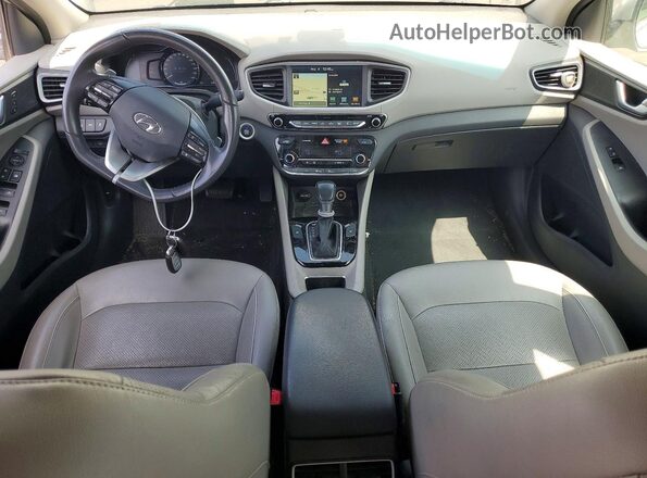 KMHC05LC7JU063540 2018 HYUNDAI IONIQ Серебряный Вид панели приборов