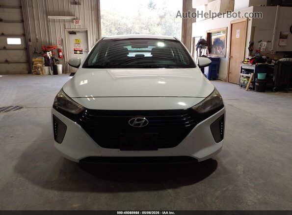 KMHC65LC0JU076290 2018 HYUNDAI IONIQ HYBRID Белый Вид щитка приборов