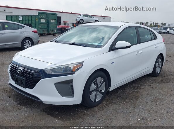 KMHC65LC3KU107985 2019 HYUNDAI IONIQ HYBRID Белый Вид спереди