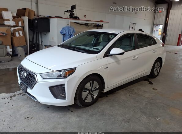 KMHC65LC3LU220644 2020 HYUNDAI IONIQ HYBRID White წინა მარცხენა ხედი სამი მეოთხედიდან