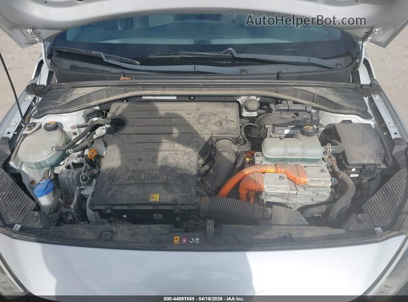 KMHC65LC4JU075644 2018 HYUNDAI IONIQ HYBRID Silver Widok z tyłu