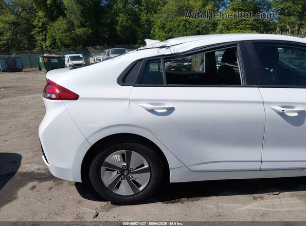 KMHC65LC4JU082688 2018 HYUNDAI IONIQ HYBRID Белый Вид спереди