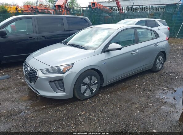 KMHC65LC5LU220435 2020 HYUNDAI IONIQ HYBRID Silver წინა მარცხენა ხედი სამი მეოთხედიდან