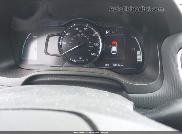 KMHC65LC6JU076214 2018 HYUNDAI IONIQ HYBRID White Widok tylnych siedzeń