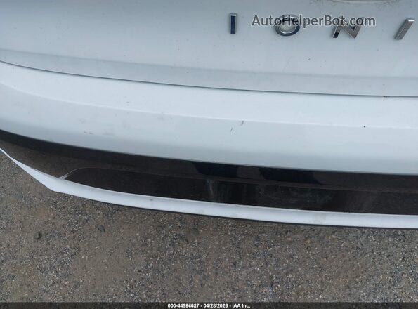 KMHC65LC6JU076214 2018 HYUNDAI IONIQ HYBRID White Widok zestawu wskaźników