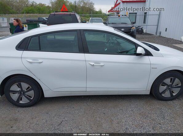 KMHC65LC6JU076214 2018 HYUNDAI IONIQ HYBRID White 