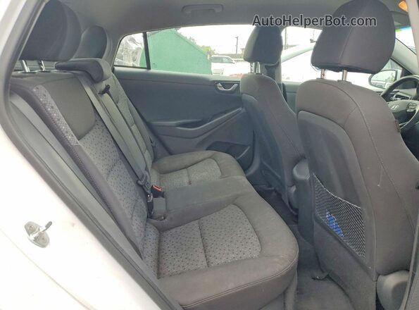 KMHC75LC3HU035403 2017 HYUNDAI IONIQ White Հետևի նստատեղերի տեսք