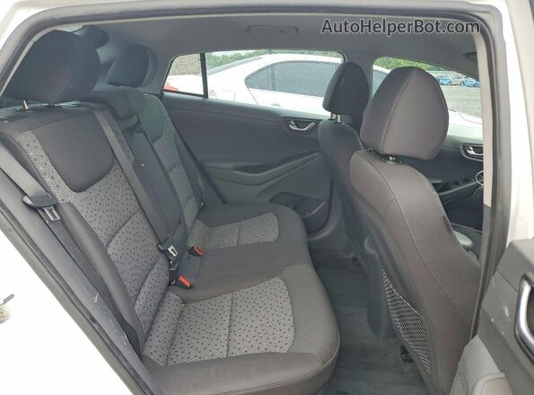 KMHC75LC8HU028348 2017 HYUNDAI IONIQ Белый Вид задних сидений