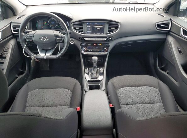KMHC75LC8HU028348 2017 HYUNDAI IONIQ Белый Вид панели приборов