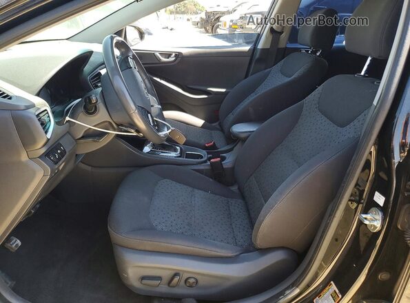 KMHC75LC8KU132166 2019 HYUNDAI IONIQ Черный Вид салона спереди
