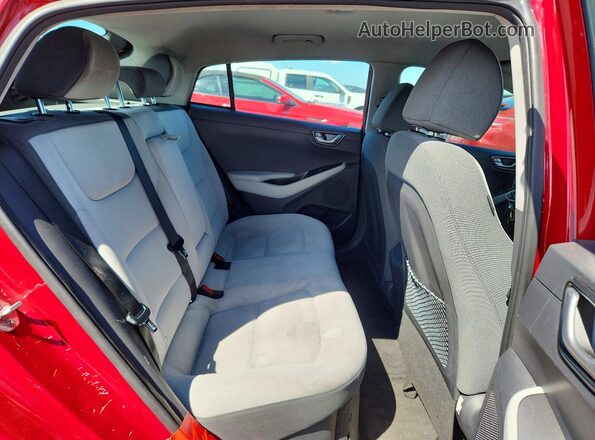 KMHC75LC9MU250987 2021 HYUNDAI IONIQ Burgundy Widok tylnych siedzeń