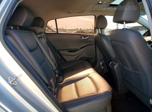 KMHC75LD4JU077917 2018 HYUNDAI IONIQ Silver Вид задніх сидінь