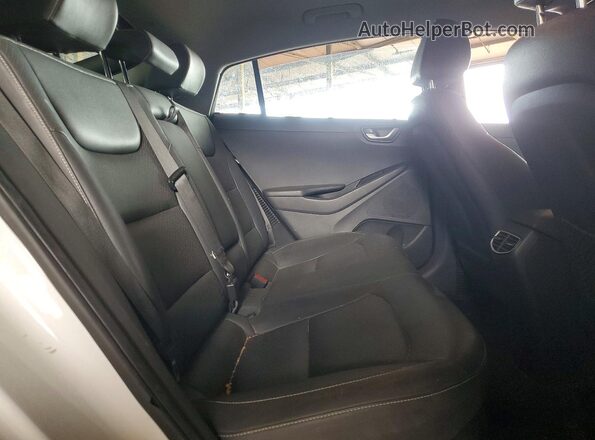 KMHC75LD8JU060957 2018 HYUNDAI IONIQ White Հետևի նստատեղերի տեսք