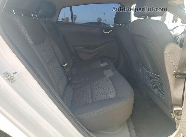 KMHC75LH8KU034234 2019 HYUNDAI IONIQ White Widok tylnych siedzeń