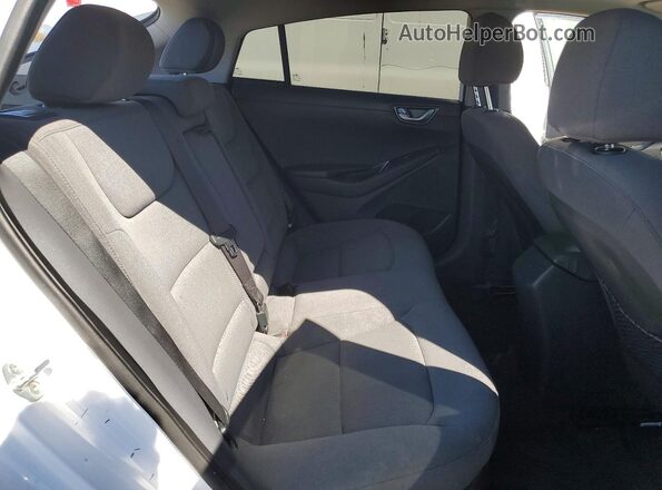 KMHC85LC2LU210116 2020 HYUNDAI IONIQ White Widok tylnych siedzeń
