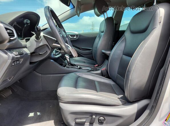KMHC85LC3HU040727 2017 HYUNDAI IONIQ Silver Սալոնի դիմացի տեսք