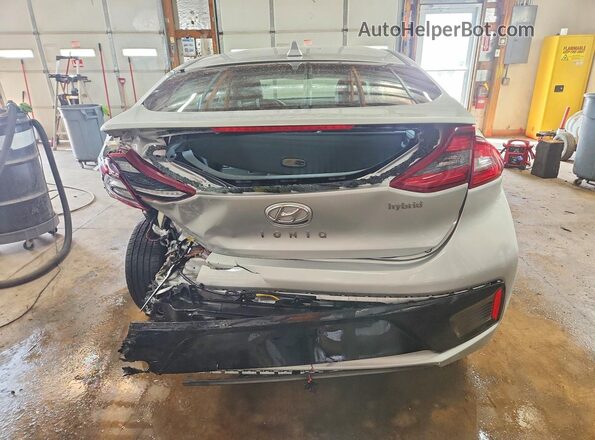 KMHC85LC5KU138438 2019 HYUNDAI IONIQ Серебряный Вид сзади