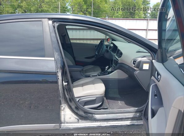 KMHC85LC9JU059840 2018 HYUNDAI IONIQ HYBRID Черный Вид салона спереди