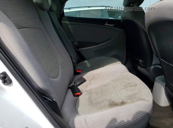 KMHCT4AE0HU242471 2017 HYUNDAI ACCENT White Vista de los asientos traseros