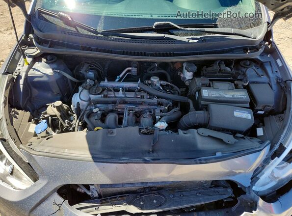 KMHCT4AE2GU063248 2016 HYUNDAI ACCENT Silver Widok wnętrza z tyłu