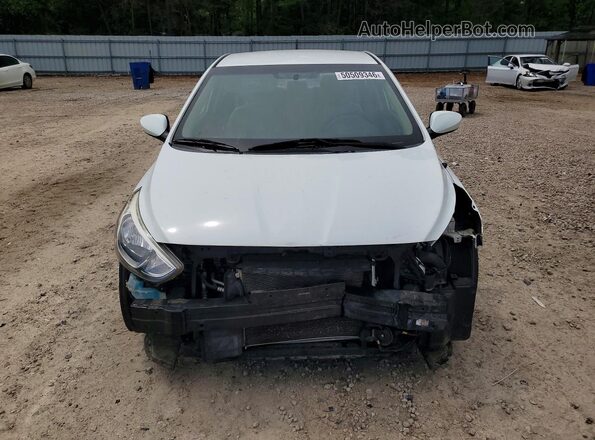 KMHCT4AE4GU973144 2016 HYUNDAI ACCENT Белый Вид спереди