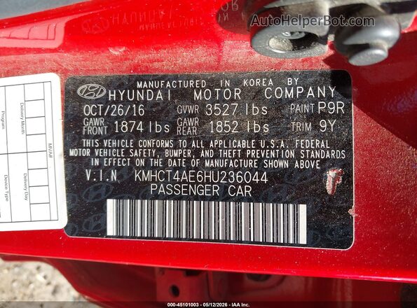KMHCT4AE6HU236044 2017 HYUNDAI ACCENT Red Widok komory silnika