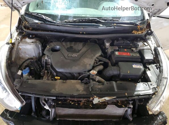 KMHCT4AE7GU061205 2016 HYUNDAI ACCENT Silver Rear interior view