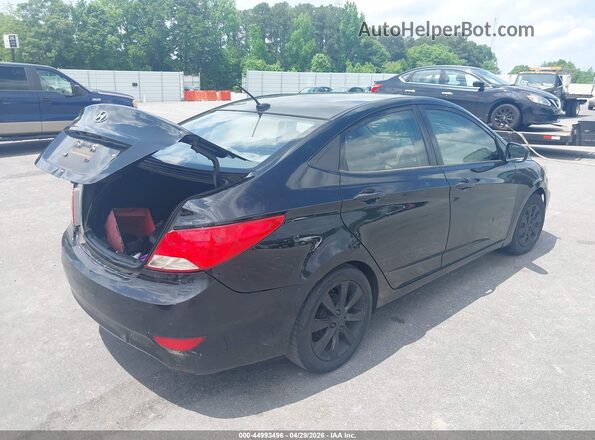KMHCT4AE8HU246767 2017 HYUNDAI ACCENT Черный Задняя правая четверть