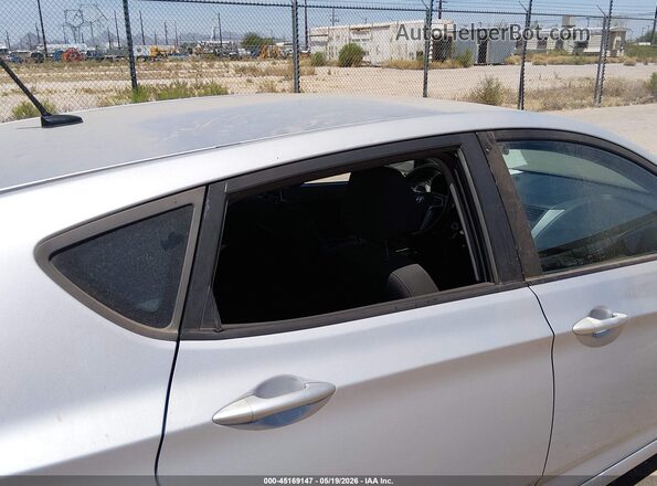 KMHCT5AE4GU283528 2016 HYUNDAI ACCENT Silver Front view