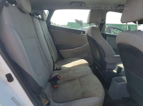 KMHCT5AE5GU272800 2016 HYUNDAI ACCENT White Widok tylnych siedzeń