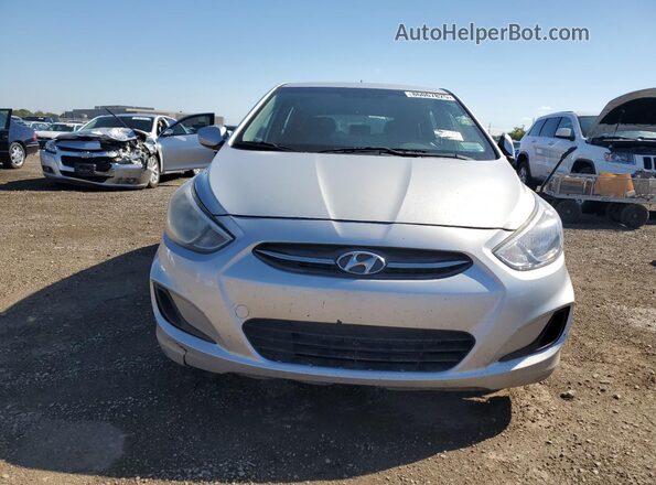 KMHCT5AE5HU336836 2017 HYUNDAI ACCENT Серебряный Вид спереди