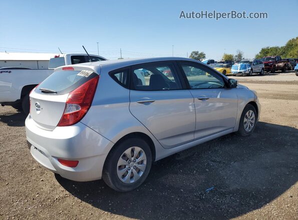 KMHCT5AE5HU336836 2017 HYUNDAI ACCENT Серебряный Задняя правая четверть